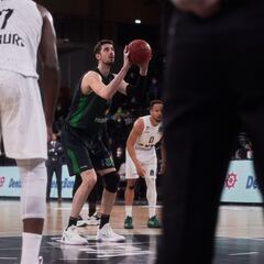 El Joventut de Joel Parra (18) se mantiene fuerte en Europa