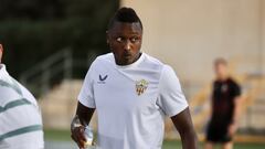 Umar Sadiq, jugador de la UD Almería, durante una sesión de entrenamiento.