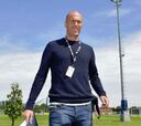 Zidane visita la ciudad deportiva de la Juventus en Vinovo
