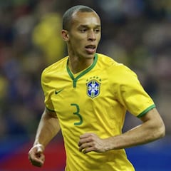 ¡¿Otra baja en Brasil?! Miranda se lesiona y es duda para la Copa
