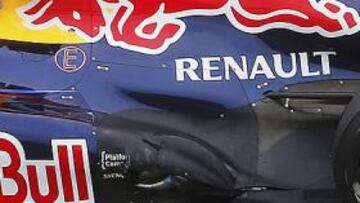 <b>AGUANTÓ. </b>El Red Bull pudo llegar a la meta pese a estar dañado.