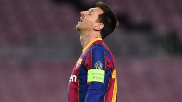 BARCELONA, SPAIN - DECEMBER 08: Lionel Messi of Barcelona reacts during the UEFA Champions League Group G stage match between FC Barcelona and Juventus at Camp Nou on December 08, 2020 in Barcelona, Spain. Sporting stadiums around Spain remain under stric