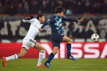 Oliver Torres y Mohamed Elneny.