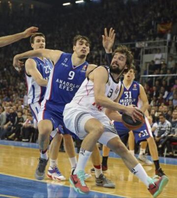 Sergio Llull junto a Dario Saric.