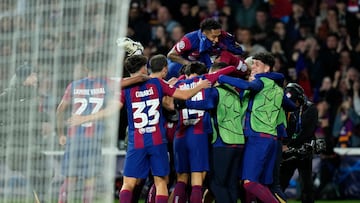 Barcelona beat Napoli in a crazy game at Montjuïc to make it through in the Champions League.