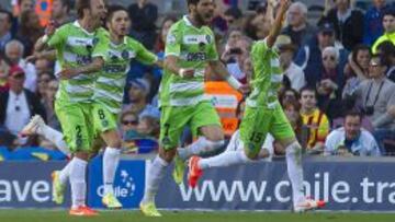 Los jugadores del Getafe celebran el tanto de Lafita en el Camp Nou.