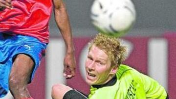 <b>A LA ESPERA. </b>Brian Vandenbussche, durante un partido de liga de su todavía equipo, el Heerenveen.