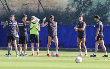 22/07/21 ENTRENAMIENTO DEL LEVANTE UD

 - JOSE GOMEZ CAMPAÑA


