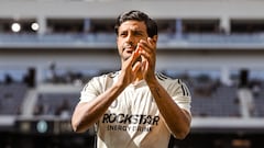 El delantero mexicano ha brillado en la historia del clásico ante LAFC, convirtiéndose en el máximo anotador ante su acérrimo rival.