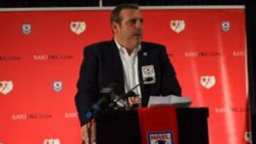 Bill Peterson, comisionado de la NASL, en la presentación del Rayo OKC.