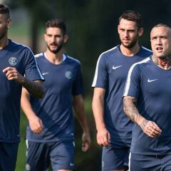 Inter y Tottenham, a ganar para alejar sus crisis domésticas