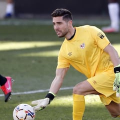 Luca Zidane se asienta en la portería del Rayo Vallecano