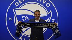  PRESENTACION DEL NUEVO ENTRENADOR DEL DEPORTIVO ALAVES JAVIER CALLEJA