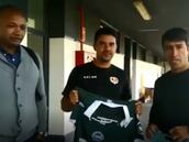 El especial saludo del DT de Rayo Vallecano a Wanderers