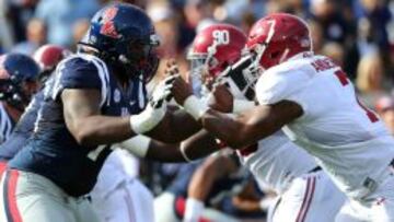 Laremy Tunsil en un partido de la temporada pasada.