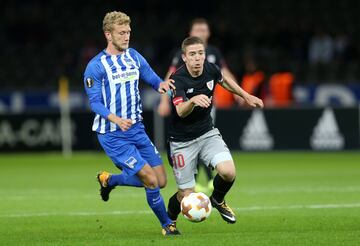 Fabian Lustenberger con Iker Muniain.