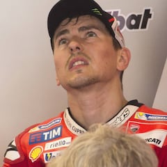 Lorenzo cree que Ducati debe adoptar la filosofía de Yamaha