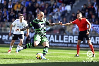 Aprobados y suspensos del Racing en El Plantío: no es día para sacar pecho