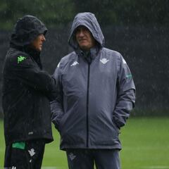 Antonio Cordón: "Si no viene otro central, tiraremos de cantera"