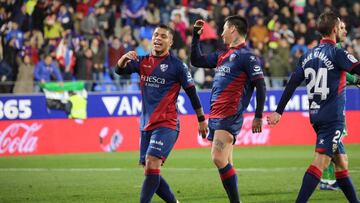 El 'Cucho' y Bacca, marcan en el Huesca - Villarreal