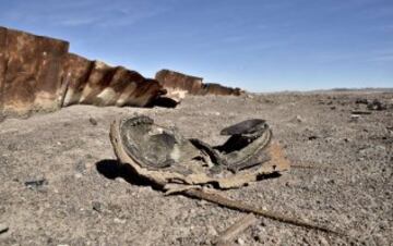 Un zapato descompuesto por el paso del tiempo.