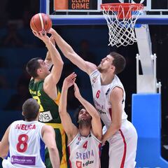 Madrid: Kuzmic por Hunter, que se va al CSKA, y plantilla cerrada