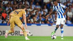 Alexander Isak of Real Sociedad and Andreas Christensen of FC Barcelona during the La Liga match between Real Sociedad and FC Barcelona played at Reale Arena Stadium on August 21, 2022 in San Sebastian, Spain. (Photo by Cesar Ortiz / Pressinphoto / Icon Sport)