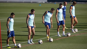 Correa, De Paul, Nahuel, Hermoso y Llorente en una sesión del Atlético.