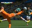 México pidió penalti de Vlaar y Holanda, uno doble a Robben