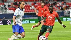 Francia se estrella en su debut