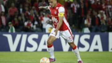 Omar Pérez abrió la cuenta para Santa Fe.
