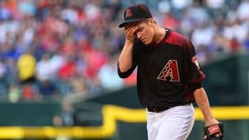 Greinke llegó a Arizona en el 2016 luego de tener una de sus mejores temporadas en 2015 con los Dodgers, todo indicaba que sería el pilar de la rotación e inspiración para el equipo... adivinaron, no fue así: el derecho dejó una altísima efectividad de 4.37 en 158.2 innings, la más alta desde el 2005 (5.80) cuando con 21 años perdió 17 juegos para los Royals.