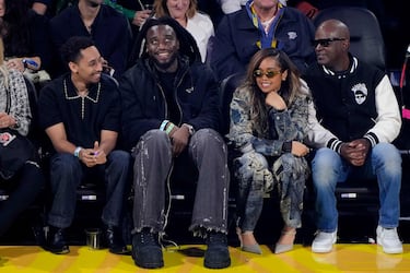 Shaboozey y H.E.R. durante el All-Star 2025 disputado en el Chase CEnter de San Francisco.