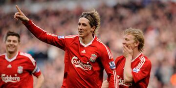 El “Niño” defendió los colores del LFC por cuatro temporadas. Con sus goles cautivó a los fans Reds, aunque al igual que sus colegas españoles, quedó con la deuda de la Premier League