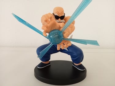 ‘Dragon Ball’: Mutenroshi hipermusculado lanzando su Kamehameha en una apoteósica figura