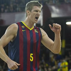 Barça y Unicaja a cara de perro por un puesto de playoff