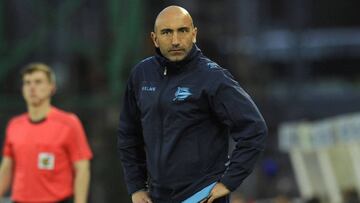 Abelardo en el banquillo del Alavés.