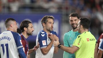 Aitor Sanz respeta al Éibar: “Es candidato al ascenso”