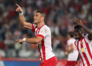 2-2. Hemed celebra el gol del empate.