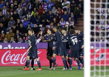 1-3. Karim Benzema celebró el tercer tanto.