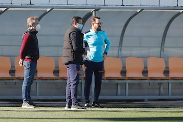 Bordal¨¢s, claro: "Me hubiera gustado un mediocentro, era la prioridad... pero no ha venido"