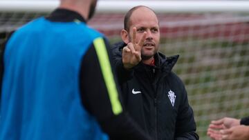 La llegada de José Alberto al primer equipo ha devuelto la esperanza a la afición gijonesa