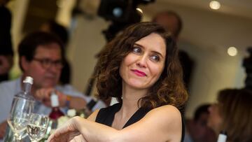 La presidenta de la Comunidad de Madrid y del PP de Madrid, Isabel D¨ªaz Ayuso, durante una visita al municipio de Aranda de Duero, a 9 de julio de 2023, en Aranda de Duero, Burgos, Castilla y Le¨®n (Espa?a). Esta visita se ve enmarcada en el contexto de la campa?a para las pr¨®ximas elecciones generales del 23 de julio.
09 JULIO 2023
Tom¨¢s Alonso / Europa Press
09/07/2023