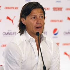 Matías Almeyda busca el título, pero le pide paciencia a Vergara
