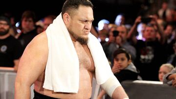 El luchador de la WWE fue multado por la empresa despu&eacute;s del altercado que tuvo a la salida del Aeropuerto Internacional de Pittsburgh.