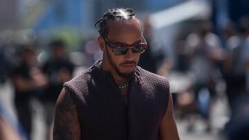 Lewis Hamilton llegando al circuito de Hungaroring.