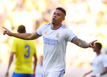 A partida Cristiano Ronaldo, do Real Madrid, em 2018, deixou os vácérios de um grande vácuo na correção branca. Depois de adeus, é hora de dizer olá para Marana. O atacante dominicano é "beneficiário" De português e levar além da camisa '7', embora nunca atinja o nível esperado. Em setembro de 2023, ele assinou o Fillilla Filltol Filltol Filltol Filltol Filltol FillTol FillTol para uma seção no palco em Madri das estrelas. Agora agora sem equipes, e isso é propina
