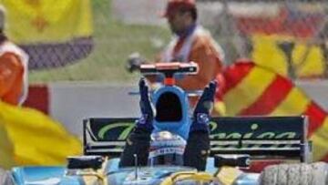 <B>COCHE IDEAL.</B> Alonso asegura que el R-25 es el coche ideal para el circuito de Montecarlo.