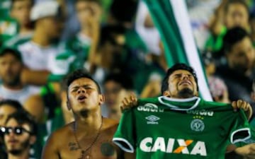 Homenaje del Pueblo Chapecoense en el estadio Arena Condá, este miércoles 30 de noviembre.