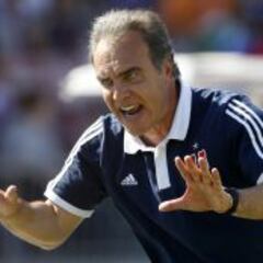 La impecable marca de Lasarte en los clásicos universitarios